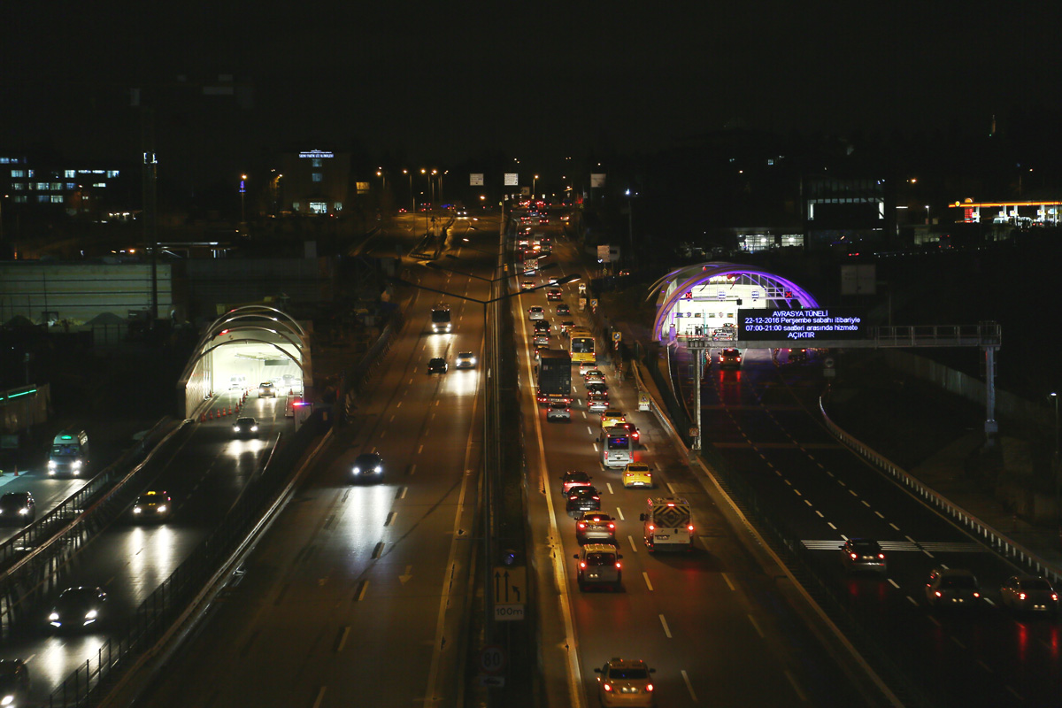 Passage of Vehicles Starts at The Eurasia Tunnel